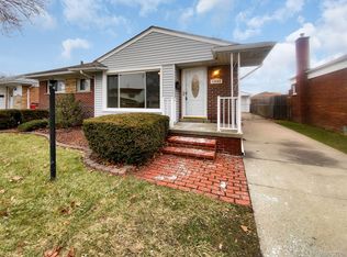 13042 Hemingway, Redford, MI 48239