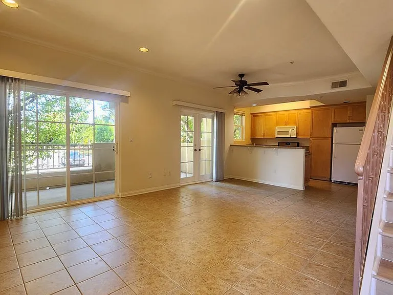4735 Gloria Ave #5 — Photo 6