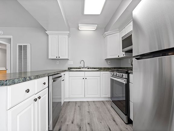 5th image of 34002 Violet Lantern St