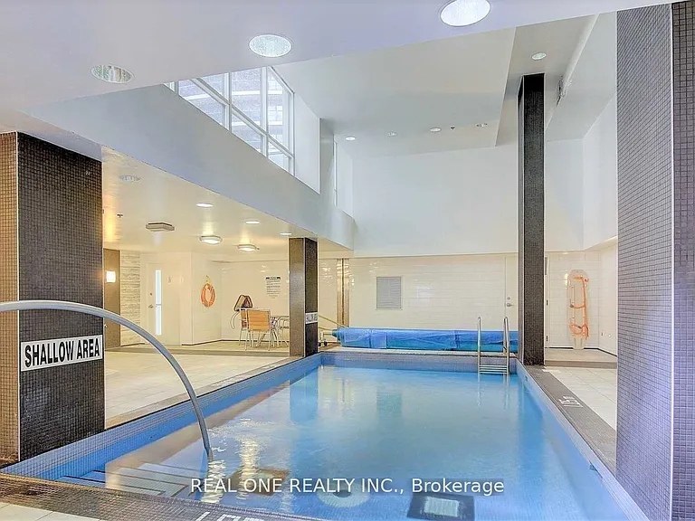25 Carlton St #2309 — Photo 18