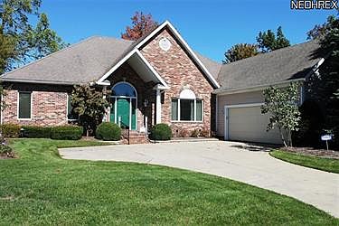 1st image of 297 Lake Pointe Dr