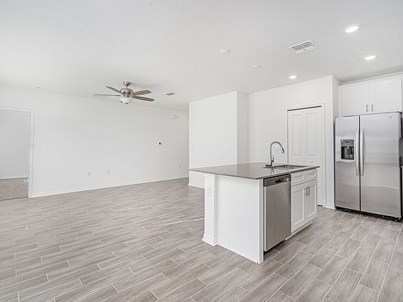 5th image of 1106 Pacific Dunes Ct