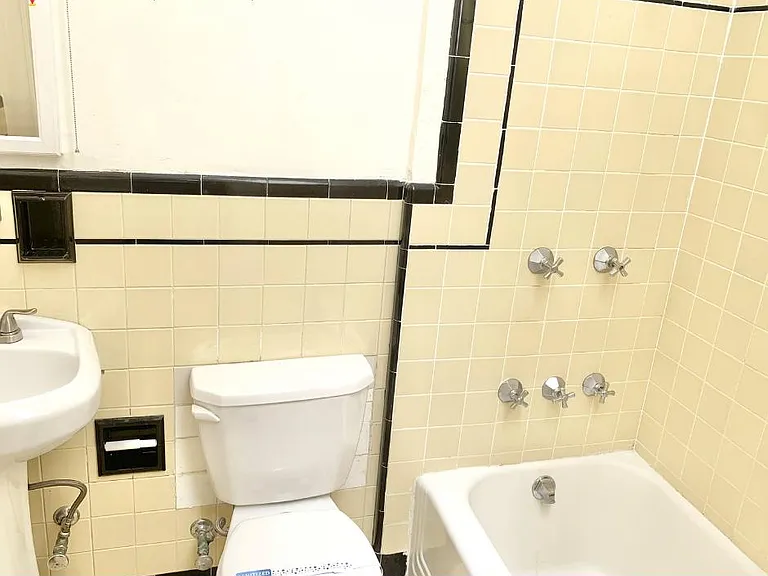 186 Waterman St #17 — Photo 17
