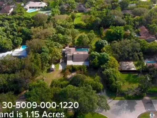8990 SW 112th St, Miami, FL 33176