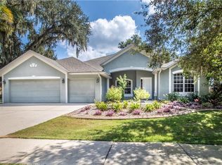 911 Hickory Fork Dr, Seffner, FL 33584