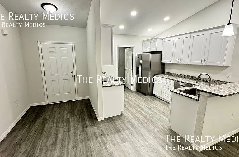 4167 Hammock Rd — Photo 5