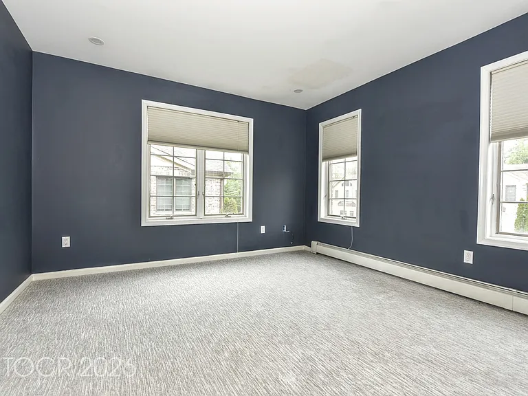 15 Sherbrooke Ct — Photo 32