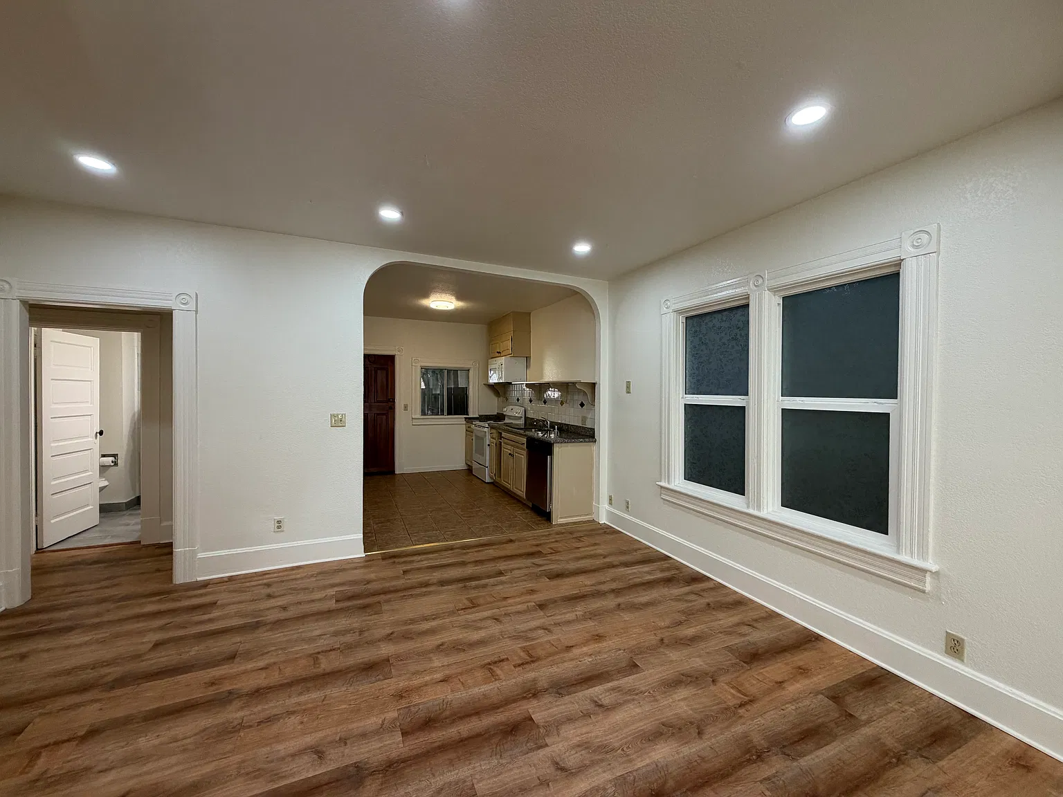 3 bed, 1000 sqft, $2,695 — Photo 4