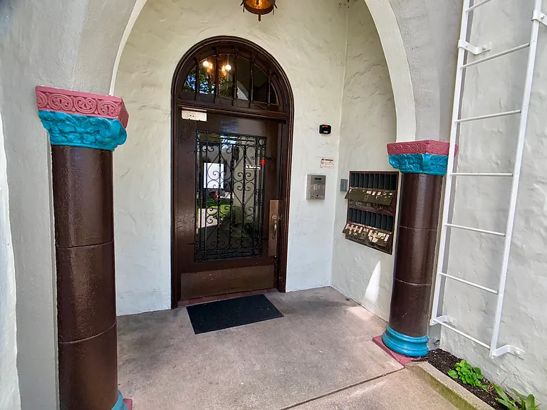 916 Union Street — Photo 6