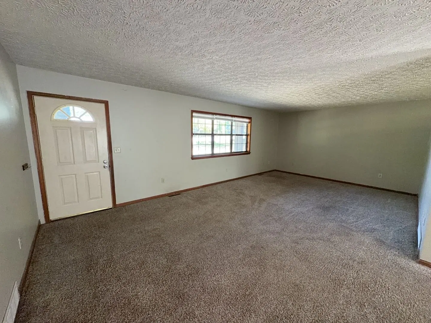 14040 Howard Lane — Photo 4