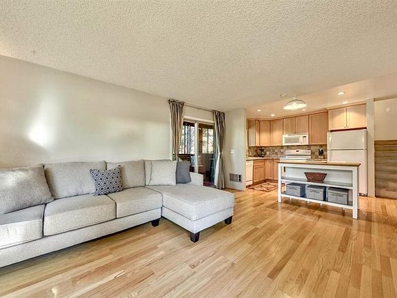 5th image of 11679 Snowpeak Way #1-50