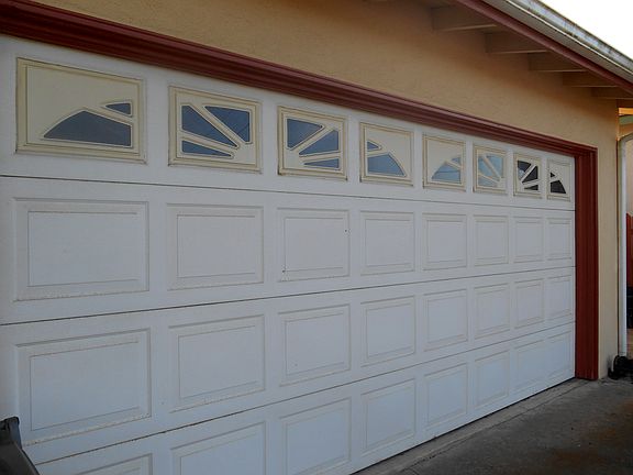 4th image of 621 Lilac Dr