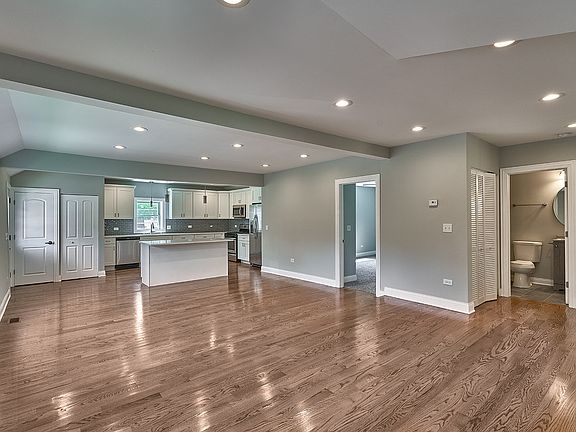 4th image of 5020 157th St