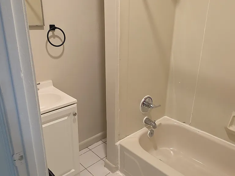 2243 W Fayette St — Photo 10