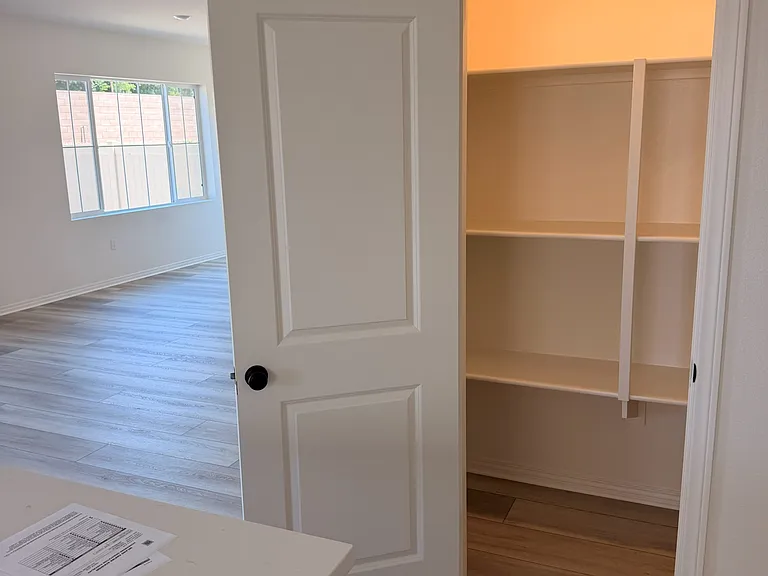 Kitchen pantry