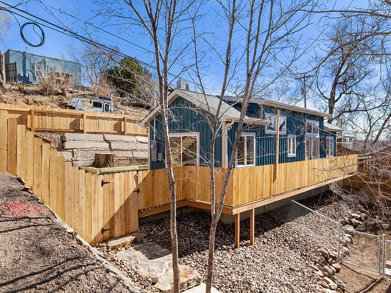 2436 W Kiowa St — Photo 28