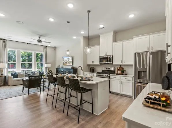 5712 Runnel Way, Harrisburg, NC 28075