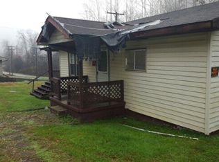 16 Preece Hl, Belfry, KY 41514