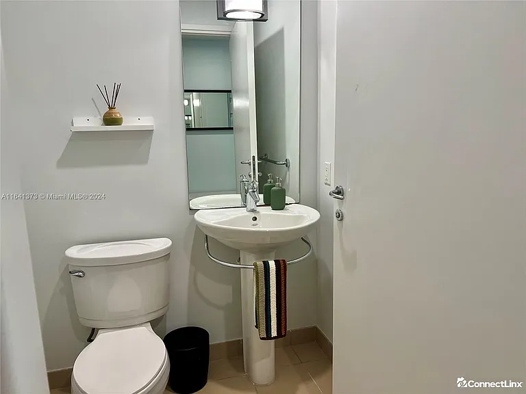 300 S Biscayne Blvd #1701 — Photo 8
