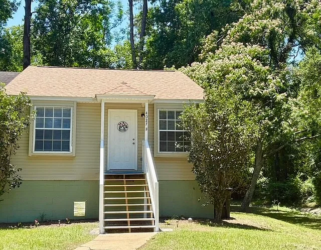 Catawba St — Photo 1