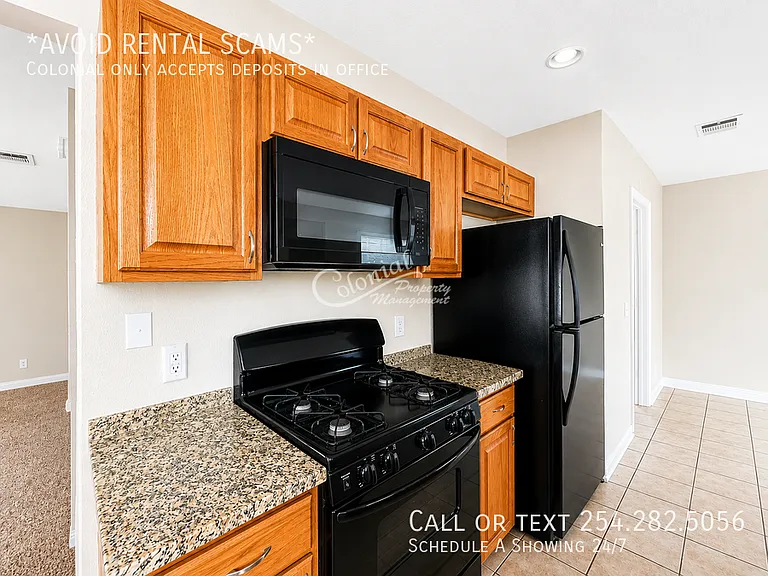 15007 Chamberlain Ct — Photo 4