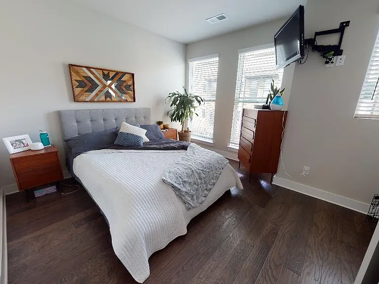 244 Uptown West Dr — Photo 17