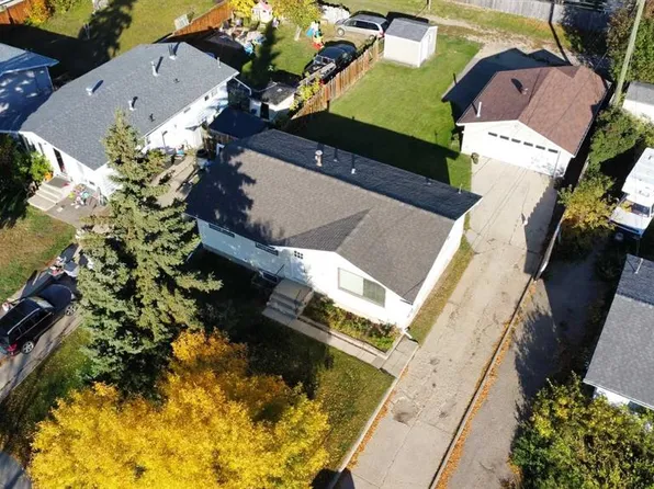 11211 W 96a St, Grande Prairie, AB T8V 2B1