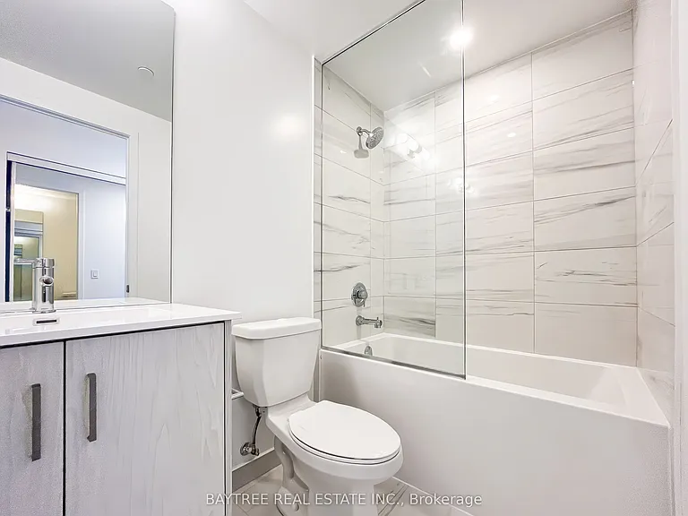 180 Front St E #3506 — Photo 9