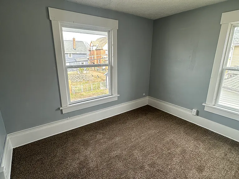 910 Velvet Pl NW — Photo 9