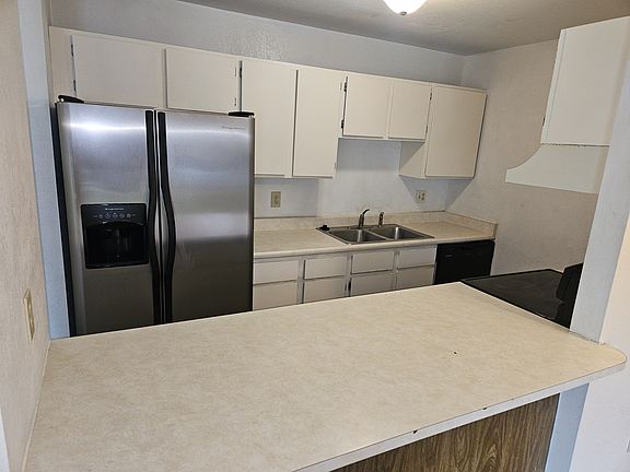 5th image of 225 E 8th Ave APT B4
