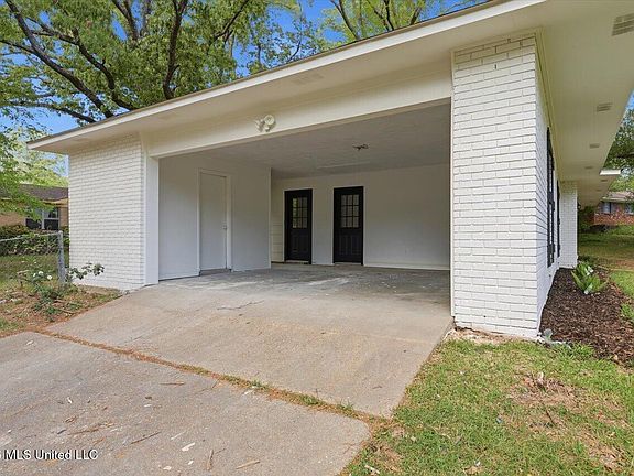 5th image of 1201 Rockingham Dr
