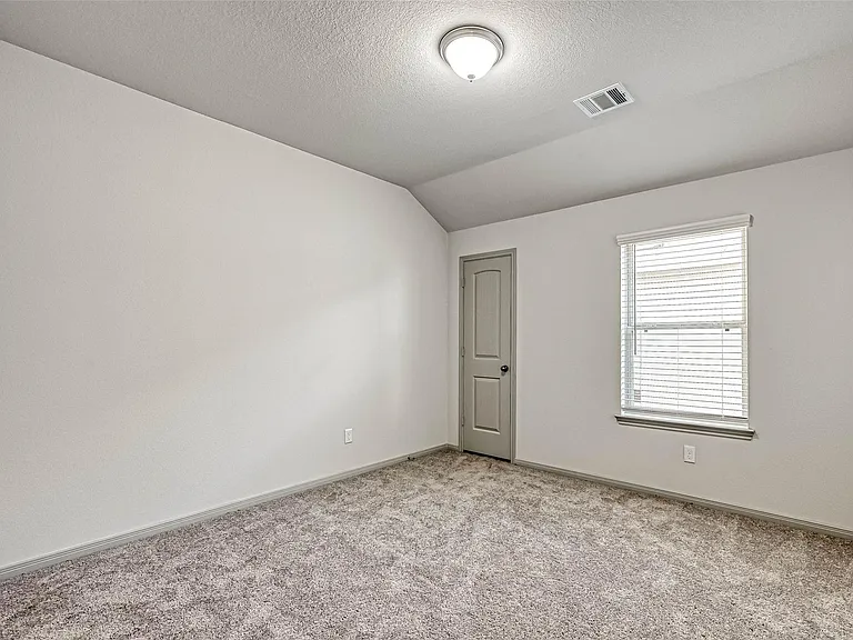 7910 Cypress Country Dr — Photo 24