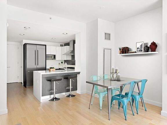 2nd image of 247 W 46th St APT 606