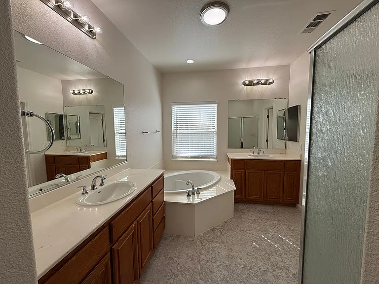 1836 Encina Ave — Photo 33