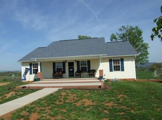 2588 Plantation Dr, Russellville, TN 37860
