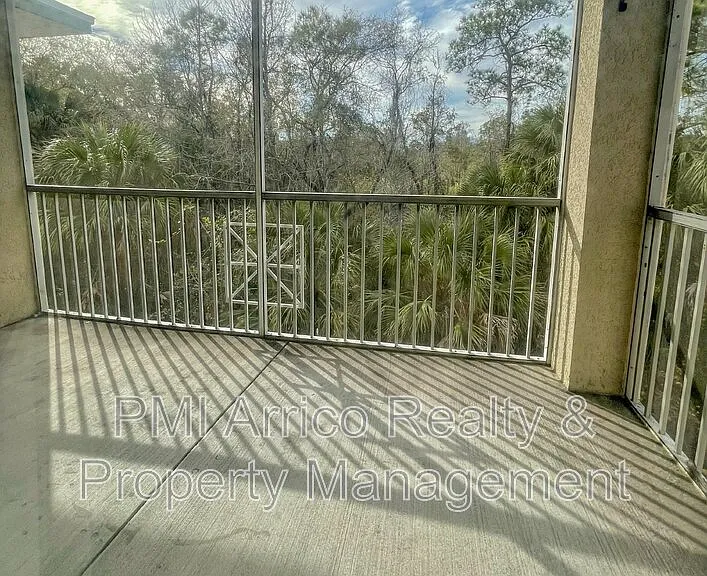 17112 Carrington Park Dr #924 — Photo 2