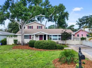 1521 60th St S, Gulfport, FL 33707
