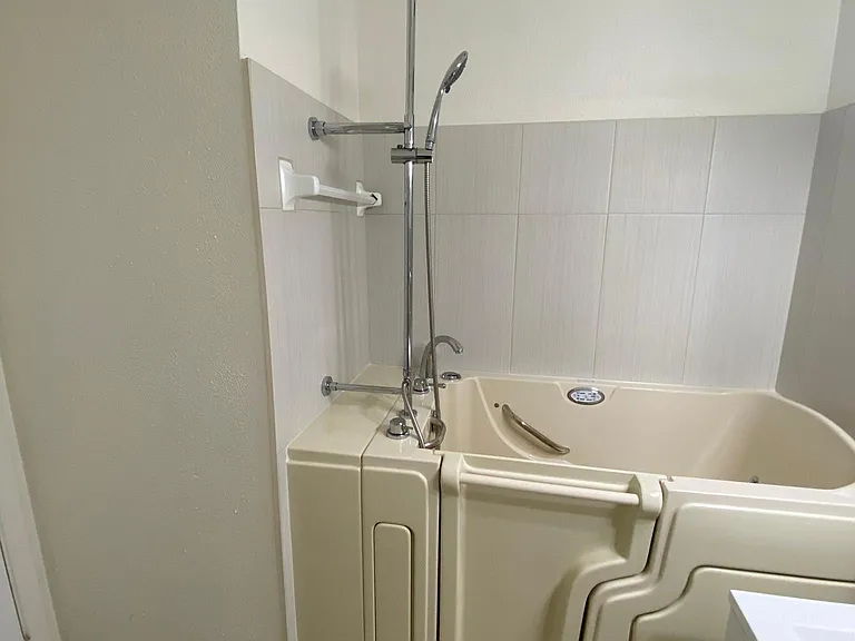 583 Gardenia Cir — Photo 12