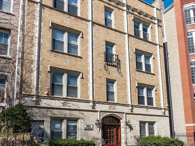 638 W Wrightwood Ave #O2O8 — Photo 10
