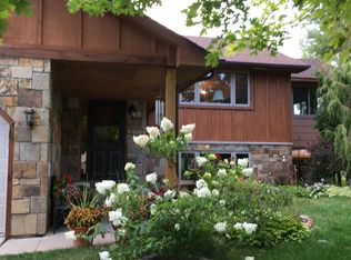 593 Saratoga Ct, Chaska, MN 55318