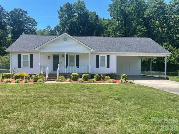 127 Old Airport Rd #4, Concord, NC 28025