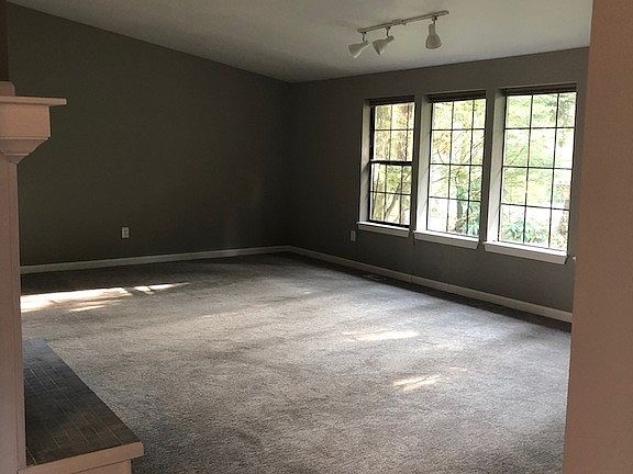 4th image of 6029 84th St E