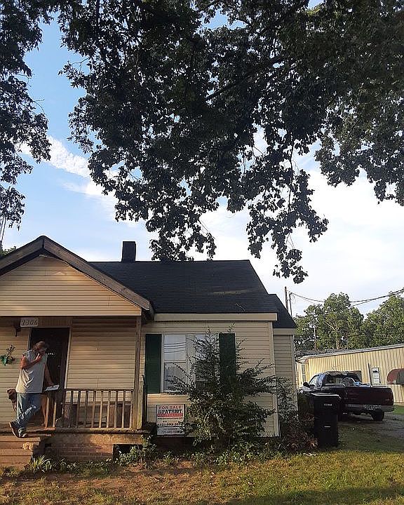 1st image of 1306 E Court St