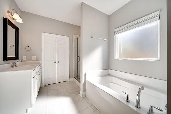 1398 Wentworth Dr — Photo 17