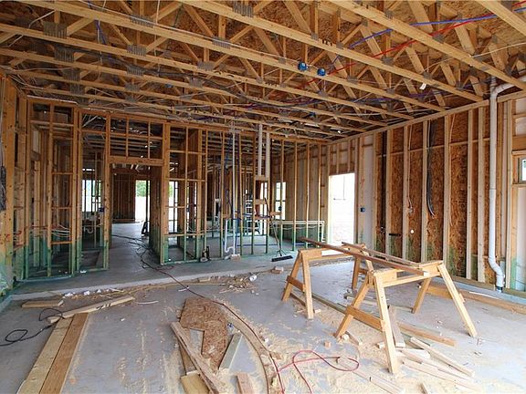 3rd image of 701 Valley Pine Dr
