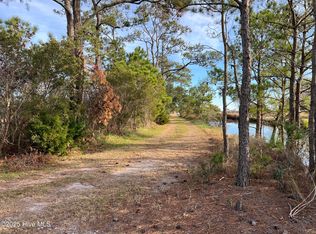 1507 White Plains Rd, Engelhard, NC 27824