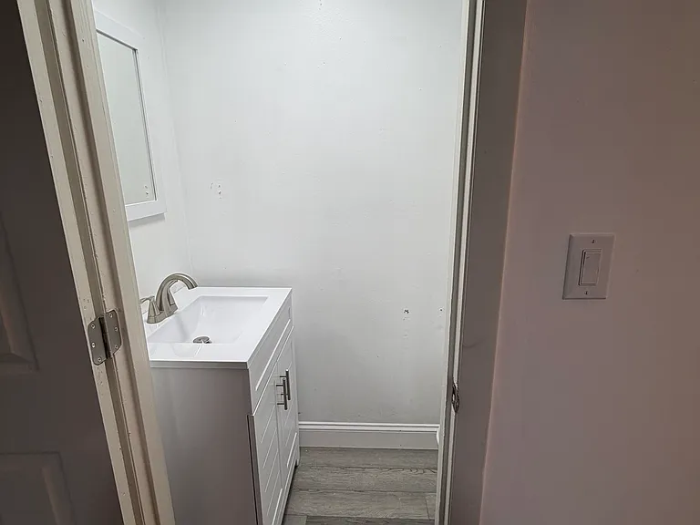 Downstairs 1/2 Bathroom
