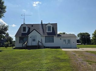 206 E Main St, Wanda, MN 56294