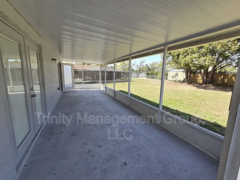 10449 Mayflower Rd — Photo 17
