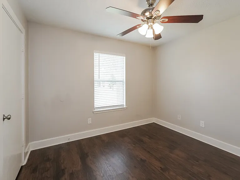 15819 E Park Ct — Photo 14